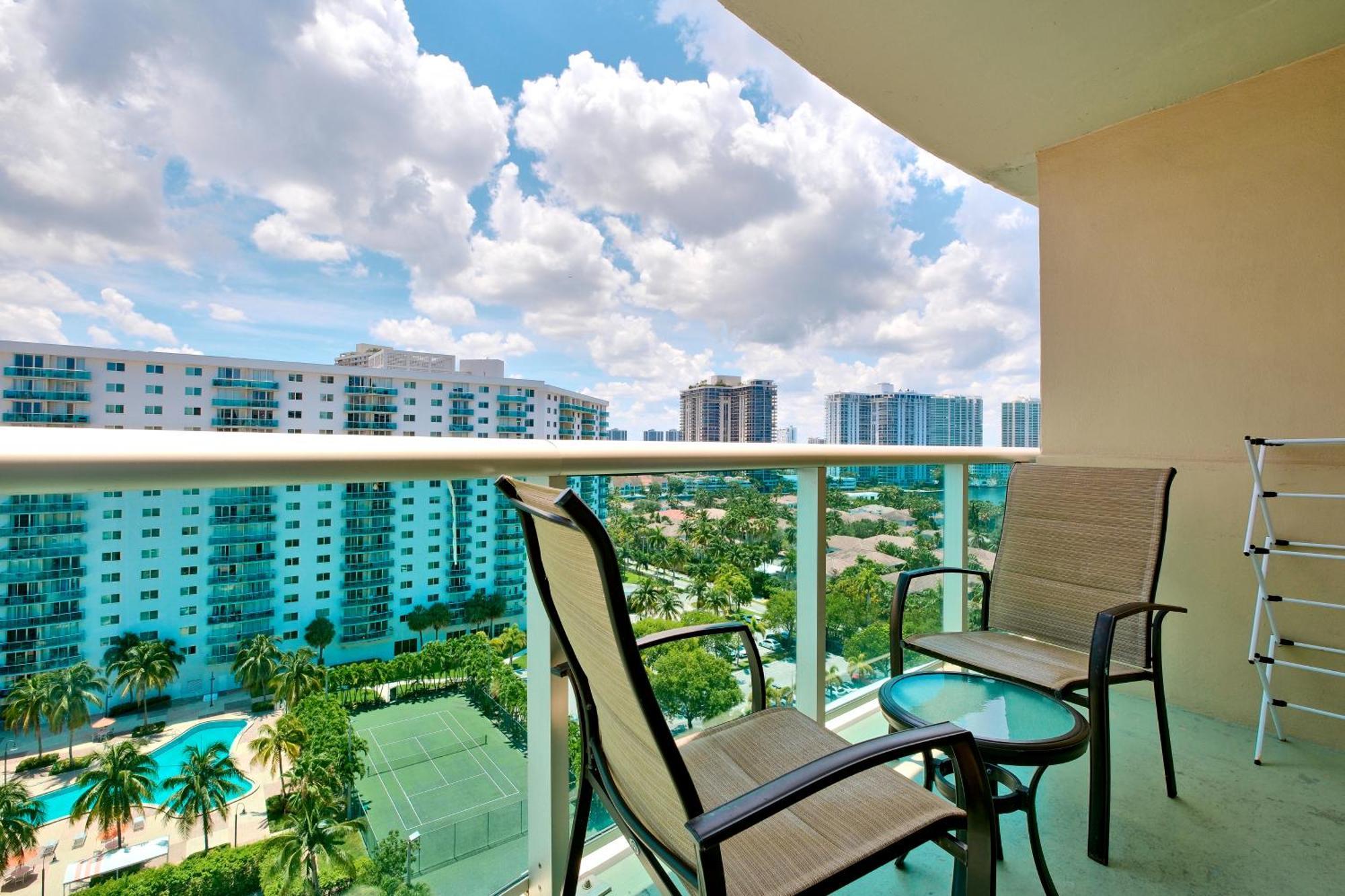 Miami Beach Collins Ave Apartments Free Parking Sunny Isles Beach Rom bilde